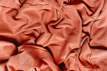 빨간색 패브릭, 닫다, 복잡한 질감, 자세한 자료, 직물 패턴, 주름, 빨간색 섬유, 직물 클로즈업, 재료 질감, 빨간 천, 패브릭 디테일