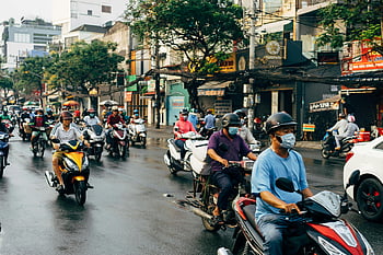 motocicletă, ho chi minh oraș, Vietnam, trafic urban, motocicliști, scenă vibrantă, strada orașului, fluxul de trafic, oameni care călăreau, drum umed, scuter