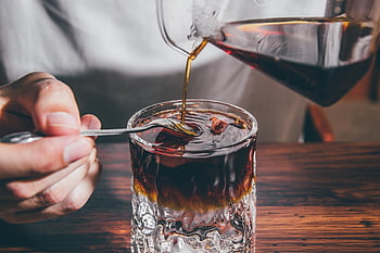 caffè, mani, preparazione, scrosciante, fermentato, caffeina, bere, bevanda, 桌子, 咖啡, 冷咖啡