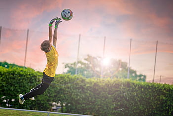brankář, míč, Fotbal, sport, Míčová hra, míčové sporty, fotbalová branka, sportovní hřiště, Mladý brankář, Mladý talent, talent