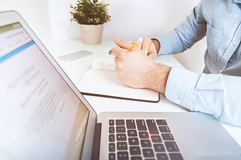 yazma adam, not defteri, dolma kalem, dizüstü, akıllı telefon, modern ofis, büro, bitki, çalışma alanı, verimlilik, teknoloji