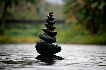 Zwarte stapelbare steen, decor, waterlichaam, gebalanceerde stenen, Serene rivier, vrede, kalmte, natuur, buitenshuis, stack