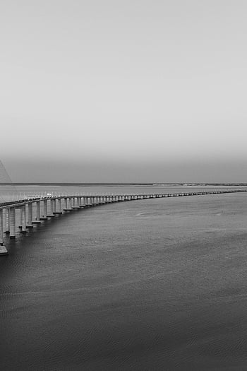 černobílé fotografie, vasco da gama bridge, řeka tagus, Lisabon, Portugalsko, Monochromatický obrázek, řeka, architektura, krajina