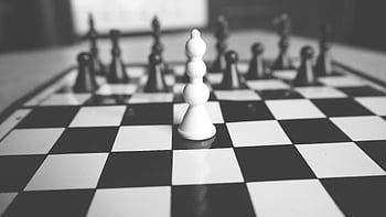 papan catur, Pion putih, hitam dan putih, strategi, fokus, potongan catur, permainan catur, Pola kotak-kotak, strategi permainan, strategi catur, bidak catur