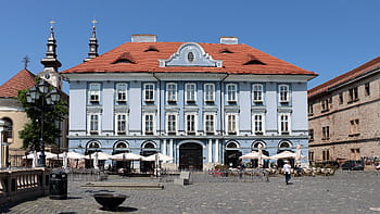 timisoara, piata unirii, Servische gemeenschapspaleis, Kaserenstil -stijl, historisch gebouw, blauwe gevel, rood dak, buitenzitting, stedelijk plein, architectonisch monument, 1821-1824