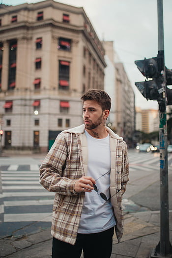 muž, ulice, městské módy, Plaid Jacket, Stylový muž, portrét města, pouliční styl, městský člověk, panoráma pozadí, moderní móda, pouliční fotografie