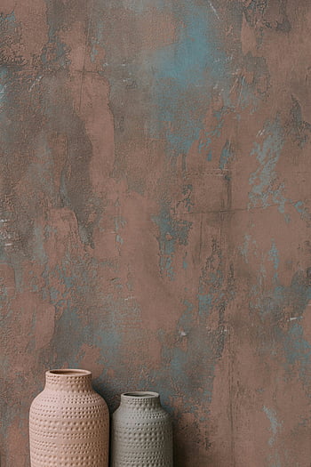 cerámica minimalista, jarrones, pared texturizada, tonos marrones, tonos azules, pared artística, jarrones de cerámica, diseño minimalista, jarrones decorativos, mural, diseño de interiores