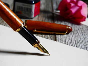 plnicí pero, makro snímek, detail, elegantní psaní, růže pozadí, Psaní na papír, PEN NIB, dřevěné pero, Zlatý hrot, láhev s inkoustem, nastavení stolu