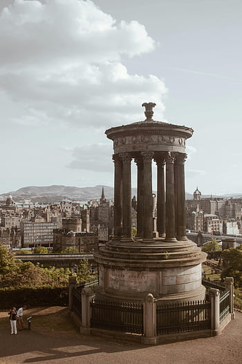 monumento dugald stewart, skyline di edimburgo, paesaggio urbano, eredità, monumento in primo piano, Dugald Stewart, edinburgh scozia, vista urbana, punto di riferimento storico, vista sullo skyline, patrimonio cittadino