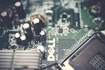 Dell Motherboard, Nahaufnahmen, Leiterplatte, elektronische Bauteile, Kondensatoren, detaillierte Ansicht, Motherboard-Komponenten, Dell-Elektronik, Computerhardware, Tech -Fotografie, Schaltungsdetails