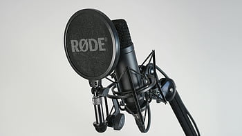 kondenzátorový mikrofon, mikrofon na jezeře, pop filtr, studiové nahrávání, vysílání, Profesionální zvuk, detailní záběr, Nastavení mikrofonu, nahrávání zvuku, studiový mikrofon, hlasový záznam