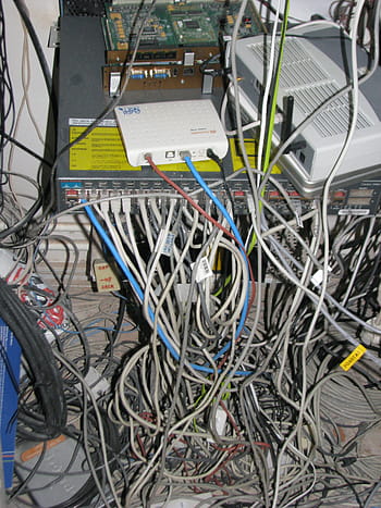 네트워크 케이블, 무선 장비, 라우터, 꼬인 와이어, can-16n, 서버 랙, 이더넷, 모뎀, 네트워크 스위치, 라벨, 과학 기술