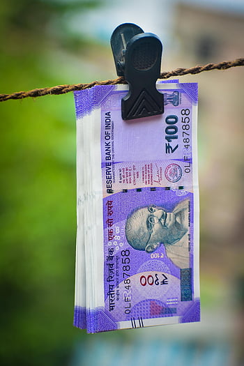 Note della banca indiana, banconote da 100 rupie, clothesline, Kolkata, Reserve Bank of India, foto all'aperto, foto ravvicinata, Note tagliate, corda, i soldi, moneta