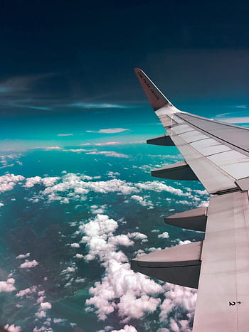 ala di aereo, sopra le nuvole, vista aerea, nuvole soffici, Deep Turquoise Sky, volo in aereo, vista cielo, paesaggio delle nuvole, finestra dell'aeroplano, fotografia di viaggio, alta altitudine