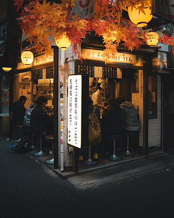 japonská restaurace, nudle bar, Shinjuku Tokio, noční scénu, osvětlené lucerny, podzimní dekorace, Útulná atmosféra, lidé jíst, malá restaurace, Městské stolování, podzim