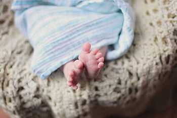 baby feet, blue blanket, newborn baby, soft knitted blanket, adorable baby, baby toes, baby toes close-up, baby feet photo, newborn feet, baby feet picture, baby feet under blanket