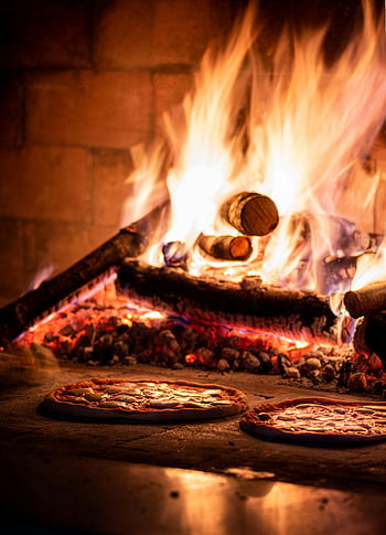 pizzas, stone oven, wood-fired oven, traditional oven, cooking pizzas, fire, warmth, flavor, delicious pizzas, traditional cooking, wood fire