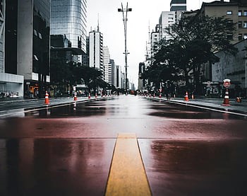 paulista avenue, deštivé nebe, Sao Paulo, Brazílie, městské krásy, panoráma města, mokré ulice, budov, dopravní kužely, moderní architektura, centra města