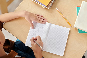 öğrenci yazma, matematik denklemleri, not defteri, okul sırası, genç öğrenci, kalem, sınıf, Eğitim, ders çalışma, ödev, öğrenme