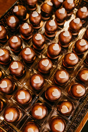 chocolate candy, hearts, bonbons, heart decorations, grid pattern, delicious chocolate, chocolate treats, heart-shaped candies, sweet treats, confectionery, chocolate sweets