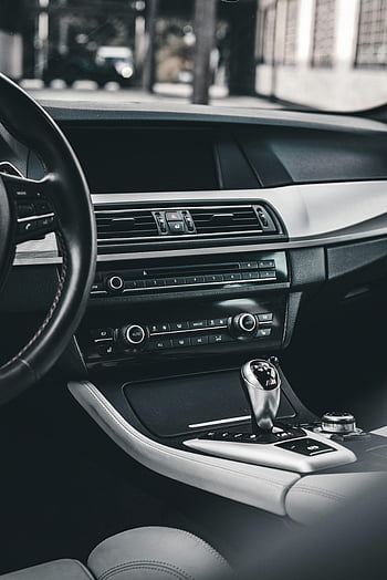 interiér vozu, špičkové auto, Elegantní řazení, Pokročilý řídicí panel, autorádio, klimatizace, ovládací prvky automobilu, luxusní vozidlo, ovládací prvky řídicího panelu, Posun automobilů, Design interiéru auta