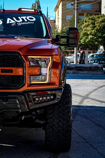 Ford F-150, Oranžový pick -up, Turecké městské prostředí, detail, Podrobný obrázek, auto servis, F. Yıldızbaş, velké pneumatiky, Přední mřížka, světlomet, boční zrcátko
