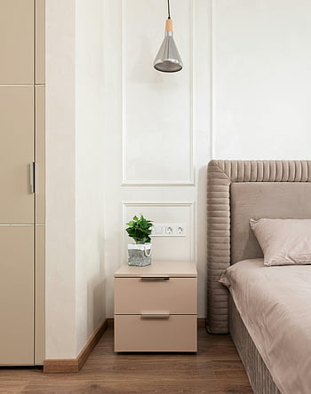 modern bedroom, stylish decor, beige bedroom, soft textiles, natural lighting, contemporary interior, modern apartment, bedroom design, cozy bedroom, minimalist decor, natural elements
