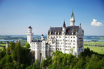 neuschwanstein hrad, bavaria, svěží krajina, nádherný výhled, hrad, Německo, pohádkový hrad, architektura, hory, stromy, nebe