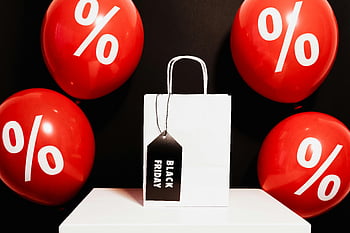 fehér könyves táska, piros lufi, fekete péntek, kedvezményes lufik, bevásárló táska, eladás, százalék, promóciós, kiskereskedelem, nyaralás vásárlás, ajánlatok