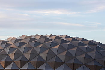 기하학적 돔, 복잡한 디자인, 확대보기, 맑은 하늘, 터키 이스탄불, 건축 구조, 삼각형 패턴, 현대 건축, 돔 구조, 기하학 무늬, 맑은 날