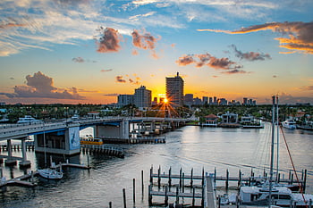 Fort Lauderdale, Florida, Las Olas-Brücke, Sonnenaufgang, Yachthafen, Horizont, Stadtbild, Ufergegend, Boote, Dock, malerisch