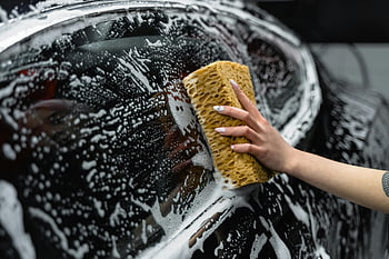 myčka aut, Okno čištění automobilu, černé auto, ruční drhnutí, houba na mytí, mýdlová pěna, údržby vozidel, péče o vozidla, auto podrobně, Automatická péče, čištění automobilů
