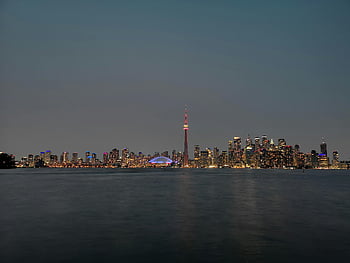 Toronto skyline, Nachtstijd stadsbeeld, cn toren, meer Ontario, verlichte stad, Urban Night View, toronto van de binnenstad, stadslichten reflectie, nachtfotografie, toronto nacht, waterkant stadsbeeld