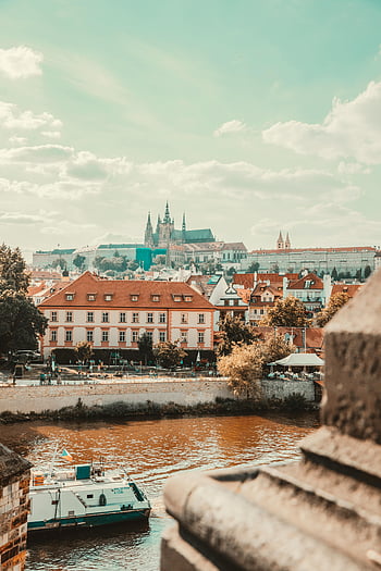 Praha, Pražský hrad, vltava, panoramatický výhled, Vibrující městské panoráma, evropské architektury, historické budovy, Česká republika, panorama města, výhled na řeku, městské krajiny
