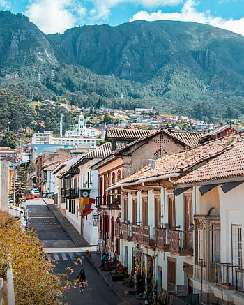 neoklasické, Centro de Bogota Plaza, Colonial Street, bogotá, výhled na hory, barevné architektury, živá ulice, koloniální architektura, panoráma města, městské krajiny, cíl cesty