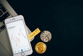 cryptocurrencies, graficul ratelor, smartphone, prețurile criptomonedelor, monede, laptop, investiție, Bitcoin, moneda digitală, Tehnologie financiară, Analiza pieței