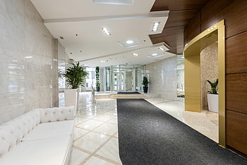 moderní lobby, luxusní hotel, Prostorná lobby, Stylový výzdoba, dostatek osvětlení, Obchodní lobby, mramorové podlahy, moderní design, Elegantní interiér, vstup do hotelu, pohodlné sezení