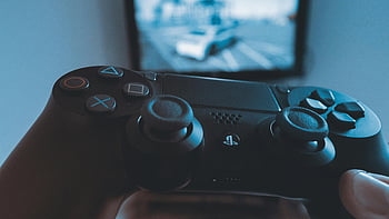 الأسود سوني PS4،  شوك 4،  وحدة التحكم اللاسلكية،  تجربة الألعاب،  الأخذ باليد،  شاشة ضبابية،  بلاي ستيشن 4،  لعبة فيديو،  وحدة التحكم عن قرب،  تحكم الألعاب،  إعداد الألعاب