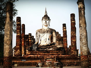 gautama socha Buddhy, Serene Buddha, Starověké sloupy, Ayutthaya Thajsko, Nadčasová krása, kulturní dědictví, socha Buddhy, historické místo, náboženská památka, Thajská architektura, starověké zříceniny