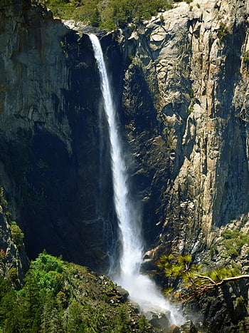 vattenfall, dagtid, flygperspektiv, majestätisk vattenfall, stenig klippa, frodig grönska, naturen, utomhus landskap, kaskad vatten, scenisk utsikt, naturfotografering