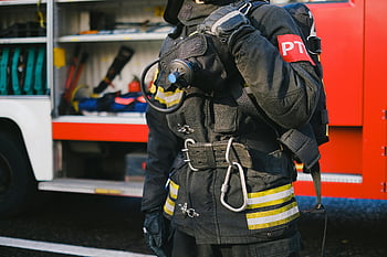 pompiere, uniforme, equipaggiamento protettivo, camion dei pompieri, Preparazione alle emergenze, avvicinamento, veicolo, equipaggiamento di sicurezza, vigili del fuoco, soccorritore, vigile del fuoco
