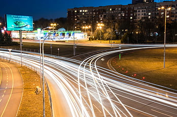 zaman atlamalı, şehir gece çekimi, ışık parkurları, yollar, aydınlatılmış binalar, şehir manzarası, gece fotoğrafçılığı, uzun pozlama, trafik ışıkları, Cityscape, gece Şehri