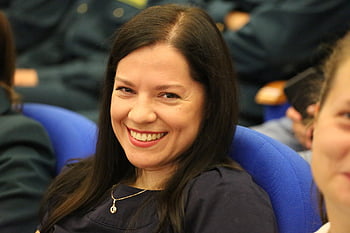 woman, smile, face, girl, person, joy, beautiful, beauty, emotions, happy, audience