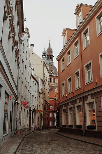 riga, letland, Gamle Riga, brosten gade, klassisk arkitektur, Gotisk spir, malerisk gade, historiske bygninger, europæisk by, middelalderlig arkitektur, Smal gade