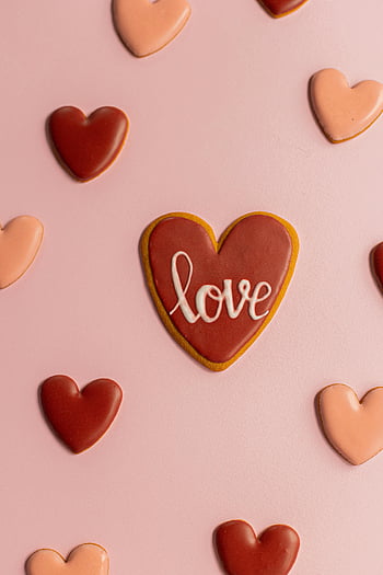în formă de inimă cookie-uri, ziua îndragostiților, dragoste cuvânt, roz fundal, Inimi colorate, tratamente romantice, gustări festive, inimile cookie-uri, Sărbătorile de Valentine's Valentine's, dulciuri, Cookie-uri cu temă de dragoste