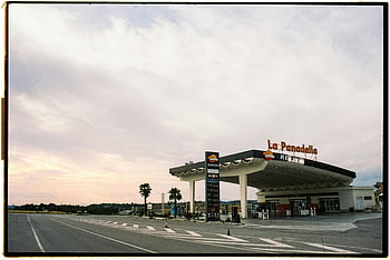 Čerpací stanice Repsol, Španělsko, La Panadella, rozsáhlé oblohy, palmy, silnice, Ceny paliva, cestovat, venkovní, architektura, autoservis