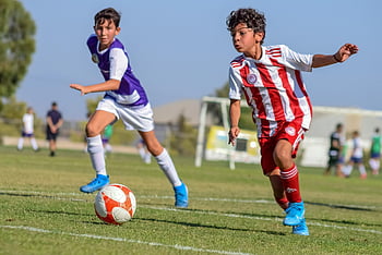 Fotbal, míč, běh, běžící chlapci, hráčů, fotbalisté, chlapci, sportovci, fotbalistů, sport, pole