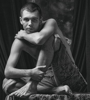 muž, Modelka, portrét, mladý muž, mužský, mužského modelu, modelování, póza, představují, studiové fotografie, černobílý