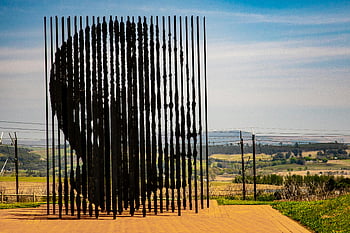 nelson mandela, fém szobor, Elfogási oldal, Howick, kwazulu natal, Dél-Afrika, tájékozódási pont, turisztikai attrakció, szabadtéri művészet, történelmi emlék, afrikai történelem