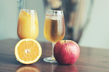 Jablečný cider, pomerančový džus, čerstvé jablko, plátky pomeranče, sklenice na víno, osvěžující displej, ovocné nápoje, plátky jablek, Sklo pomerančové šťávy, Sklo jablečného moštu